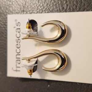 Gold tear drop earrings